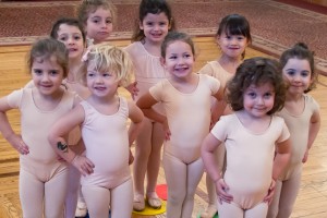 Pre-ballet classes for young age children in New York City