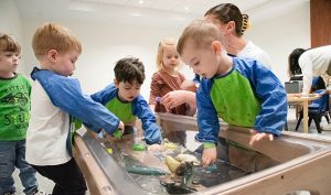 Programs and classes for youngsters in NYC - On My Own, Discovery Programs